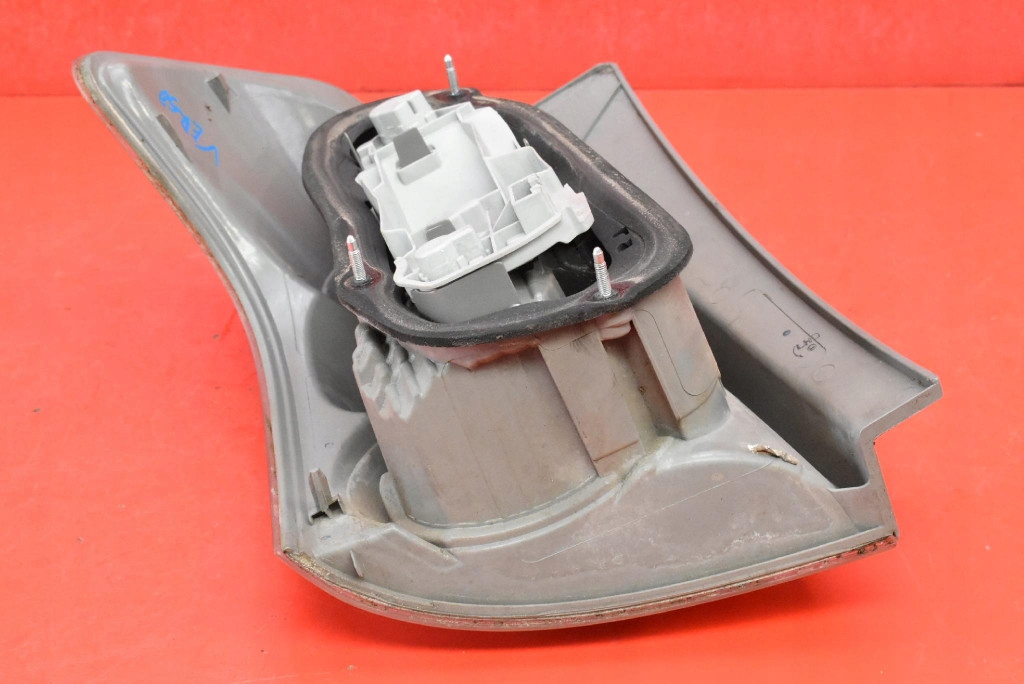 фото №6, Лампа права задня задня toyota corolla verso 2 ii 04-09