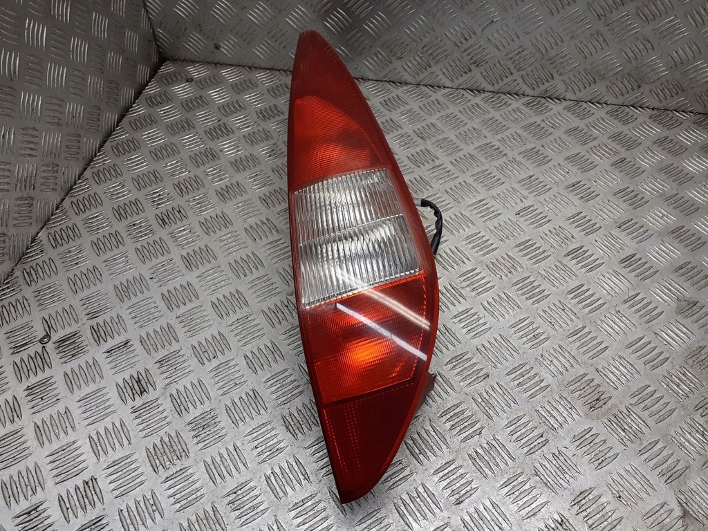 фото №1, Лампа правая задняя ford mondeo mk3 1s71-13404-c