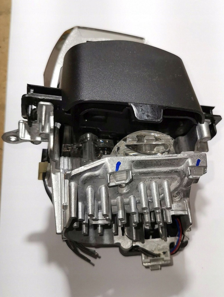 Led лінза проектор bmw x1 f48 lci рестайлінг Оригінал