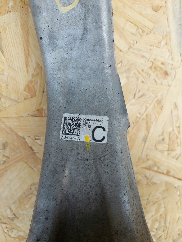 фото №3, Alfa romeo giulia поворотный кулак правая перед q4