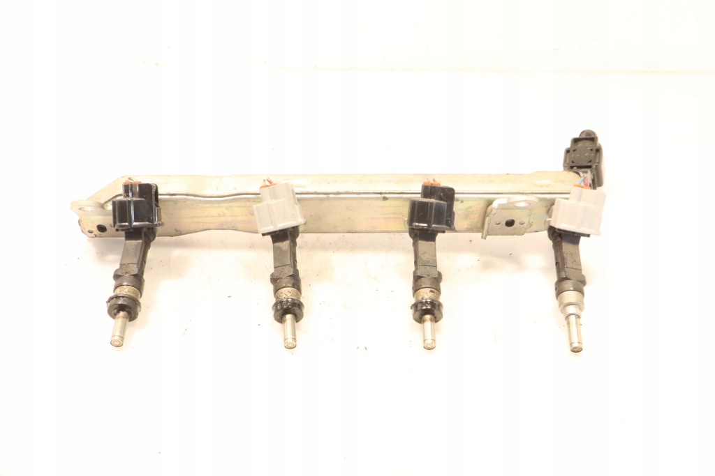 Купити Молдинг упорскування toyota yaris 2 1.3