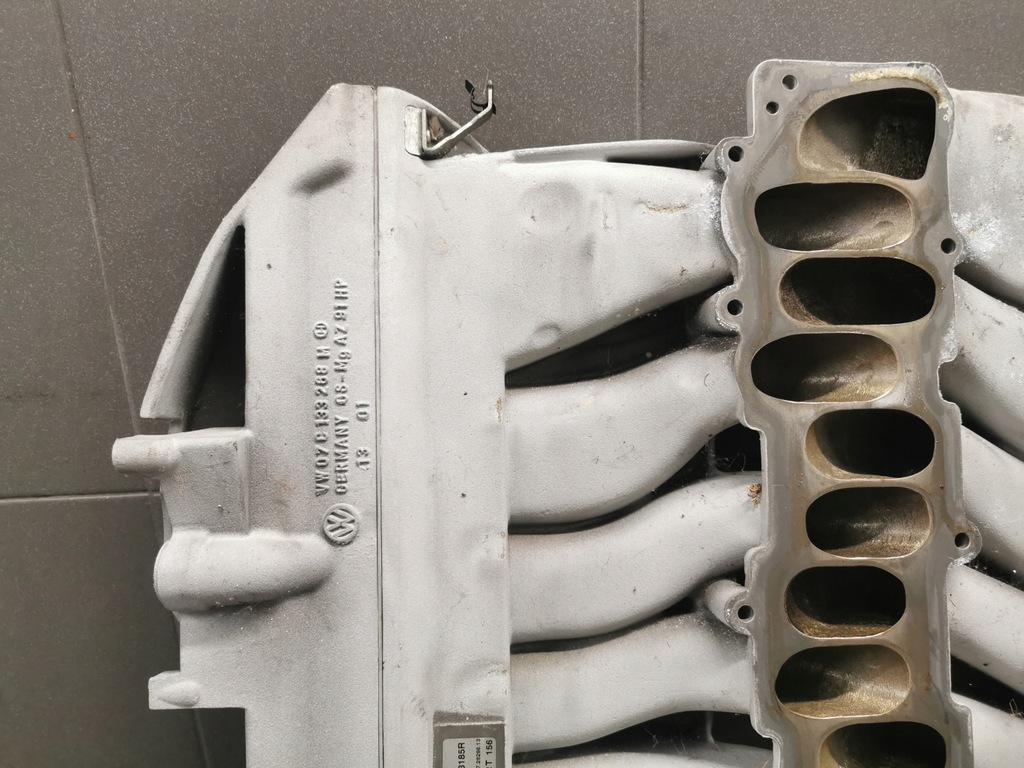 фото №11, Volkswagen оригинальный номер 07c133185r коллектор всасывающий