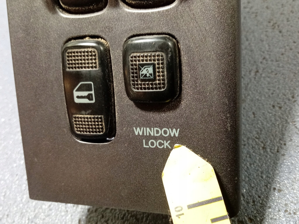 фото №8, Hyundai trajet панель вікон лівий перед 620w03030