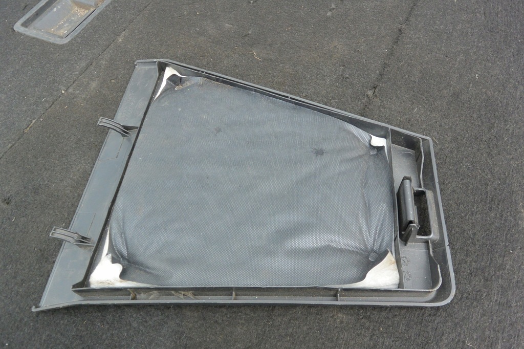 фото №8, Заглушка обшивка багажника land rover discovery iii