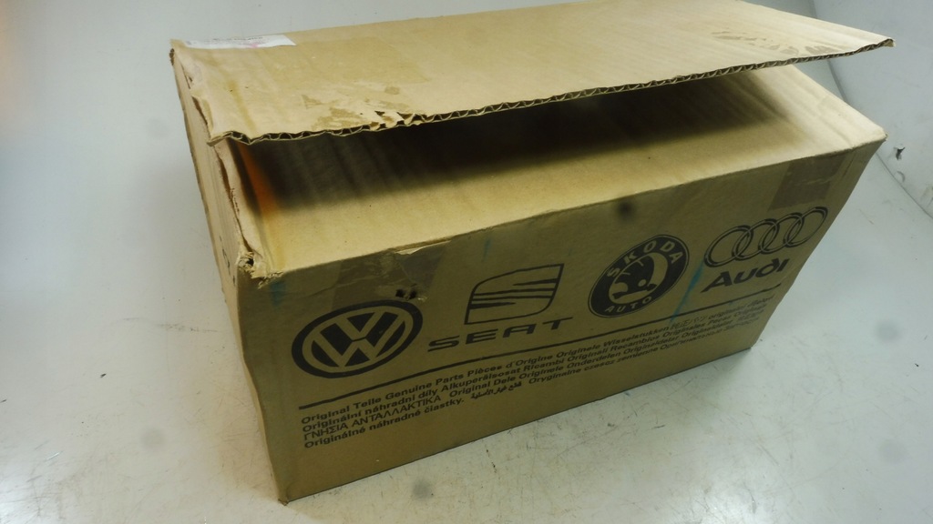 фото №10, Volkswagen оригинальный номер 7h0 945 095 j лампа задняя комбинированная