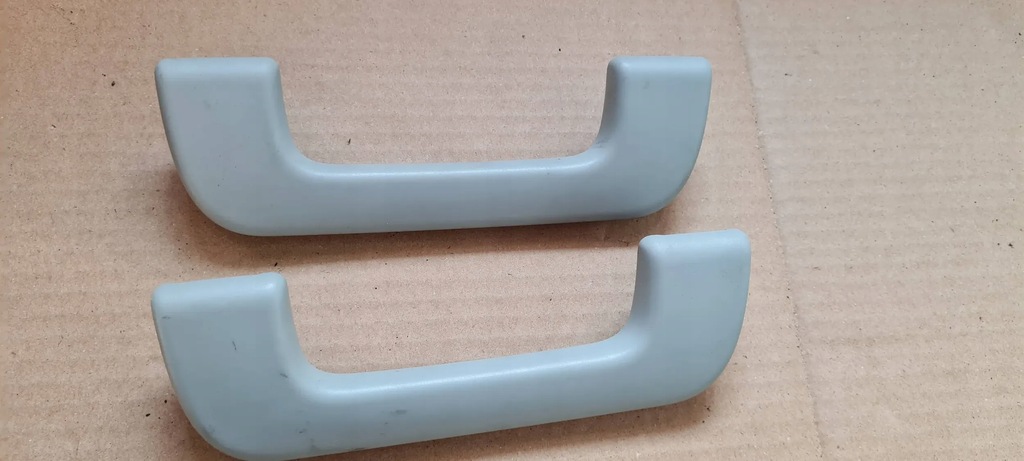 фото №1, A4 b9 8w ручка потолочный перед левая правая a5 8w