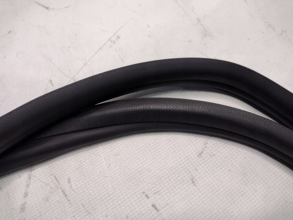 фото №13, Прокладка дверь правый перед skoda fabia ii lift hb 5j0867365d