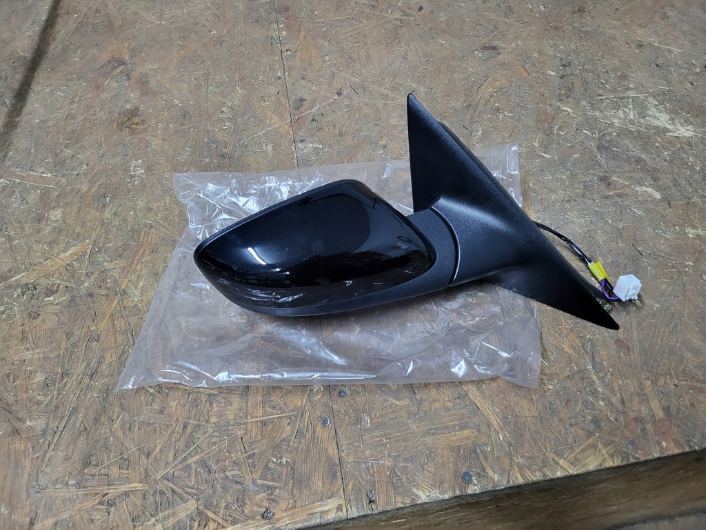 фото №2, Mazda rx8 rx-8 зеркало наружное правое оригинальный