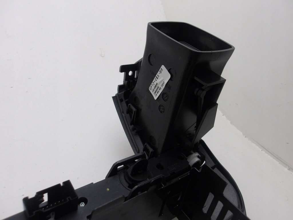 Opel zafira b 05- рамка средняя решётка обдув аварийная оригинал с Разборки