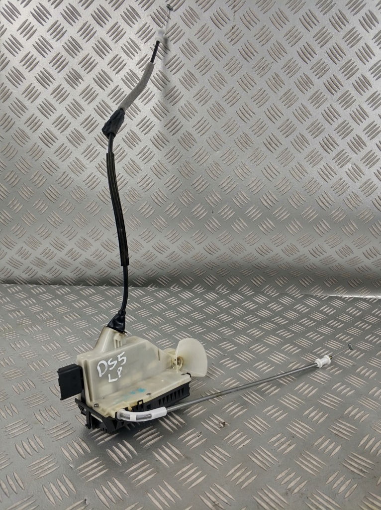 фото №2, Замок дверь c ds5 перед левый