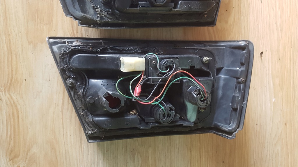 фото №5, Nissan sunny n13 лампа задняя задняя wrocław