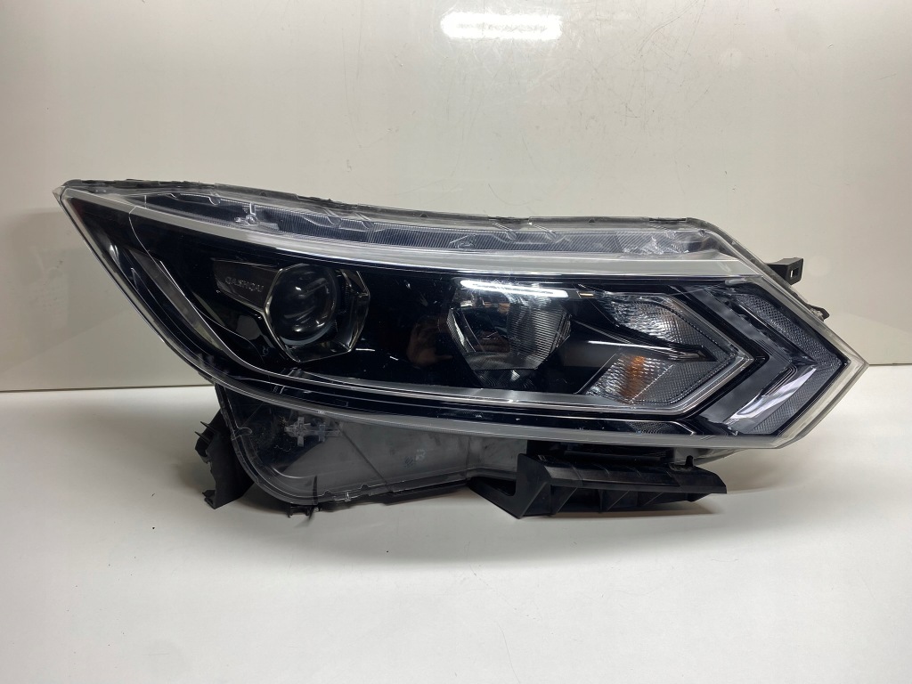 Купить Nissan qashqai 2 рестайлинг  фара правый  правая  перед передняя европа  led 10019009