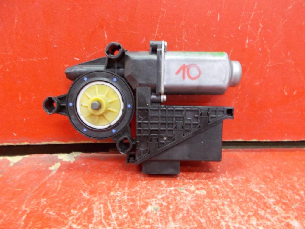 фото №5, Vw golf v plus leon 5m0839402c 1k0959794e моторчик скло правий задня 04-12