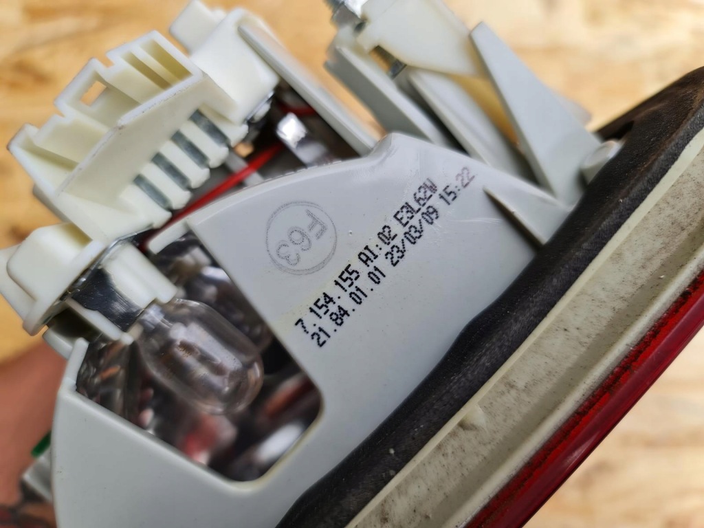 фото №4, Bmw оригінальний номер 7154155 лампа задня комбінована