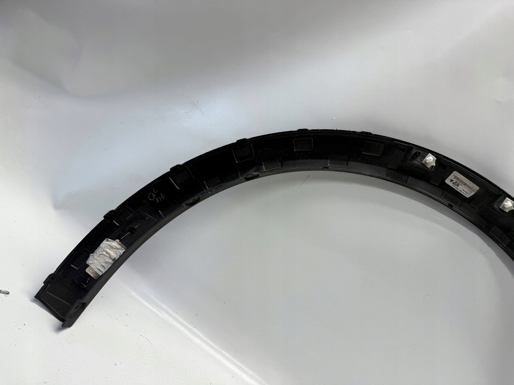 фото №13, Ford mustang mach-e lj8br16d238 молдинг крыла правая перед передняя