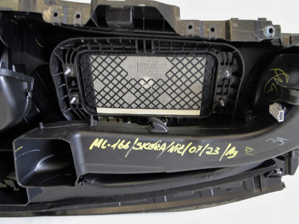 фото №13, Mercedes ml w166 166 консоль панель приладів панель приладів шкіра