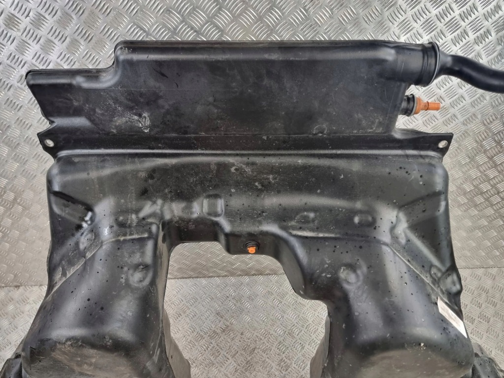 фото №11, Bentley continental 2012 бак топлива