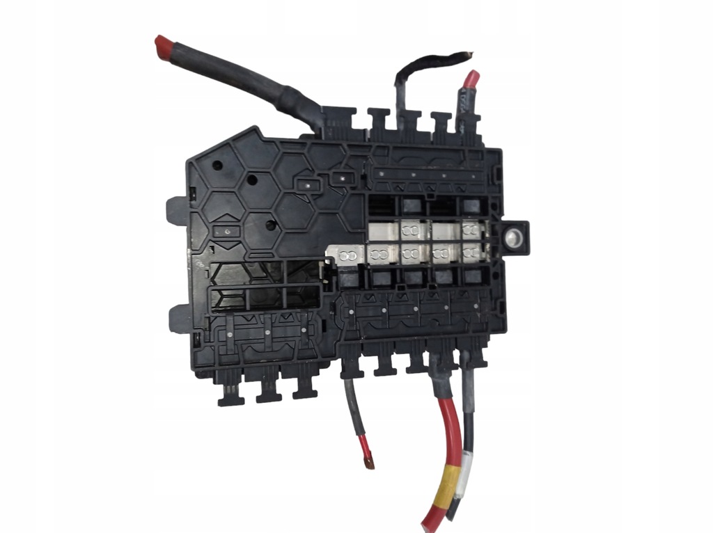 фото №1, W205 c220 коробка предохранителей a2135406100