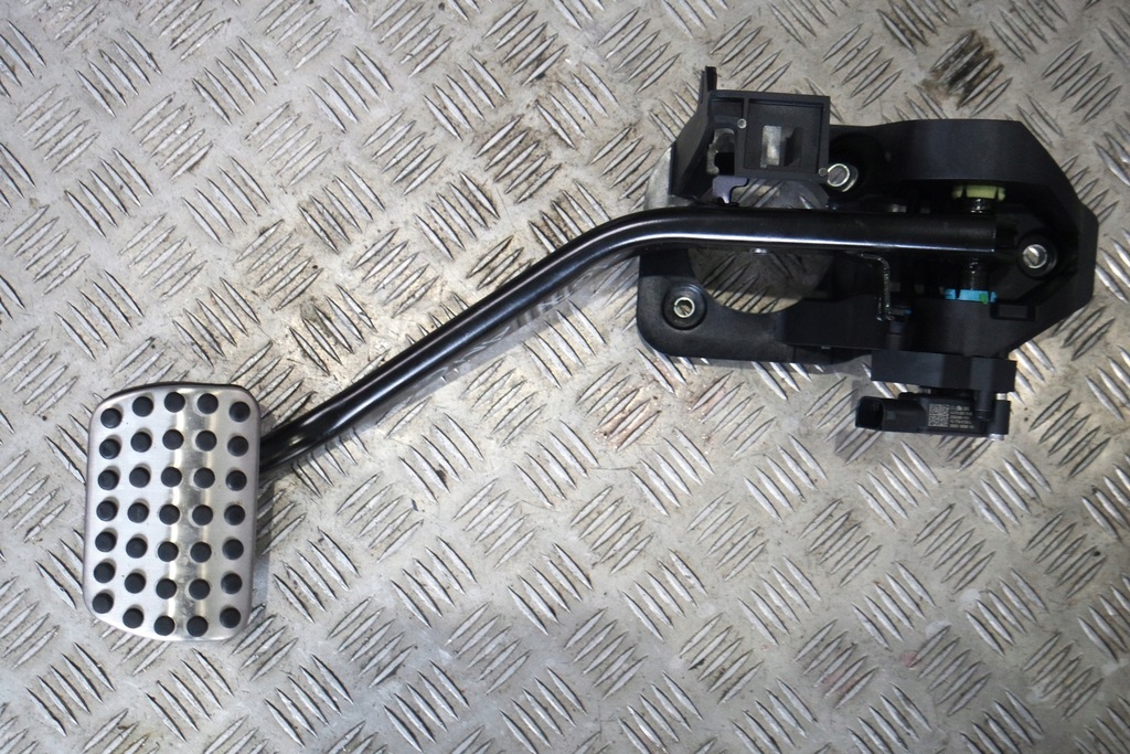 фото №1, Педаль тормоза mercedes w167 a1672901100