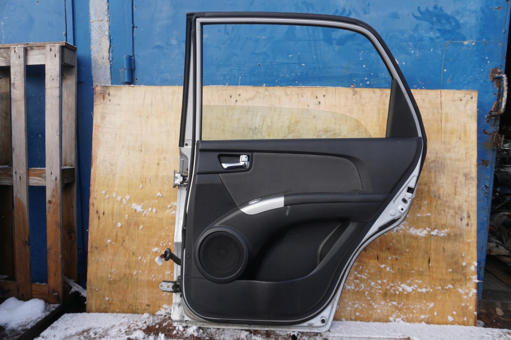 фото №9, Kia sportage ii je двері праве задні скло 9s nr.52 сріблястий молдинг