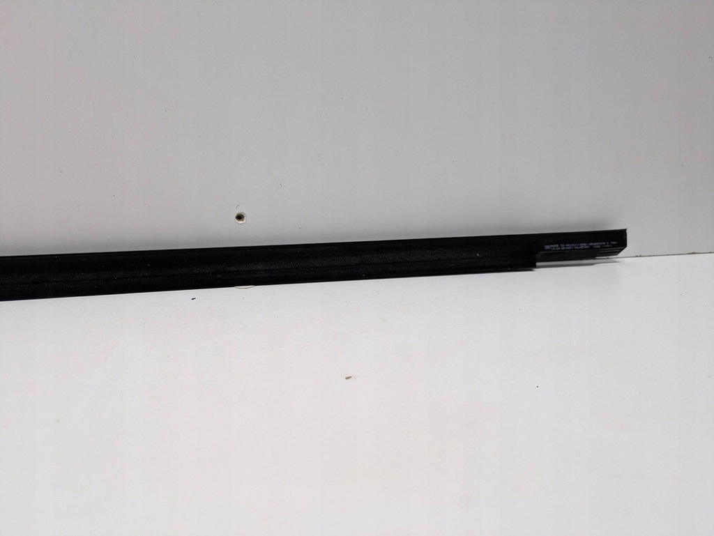 фото №8, Направляющая стекло дверь передних сторона правая audi q6 e-tron 85h837476c