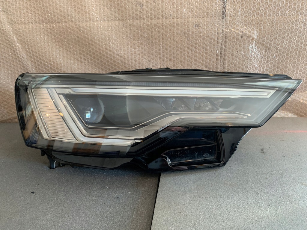 фото №1, Audi a6 c8 4k0 права лампа full led
