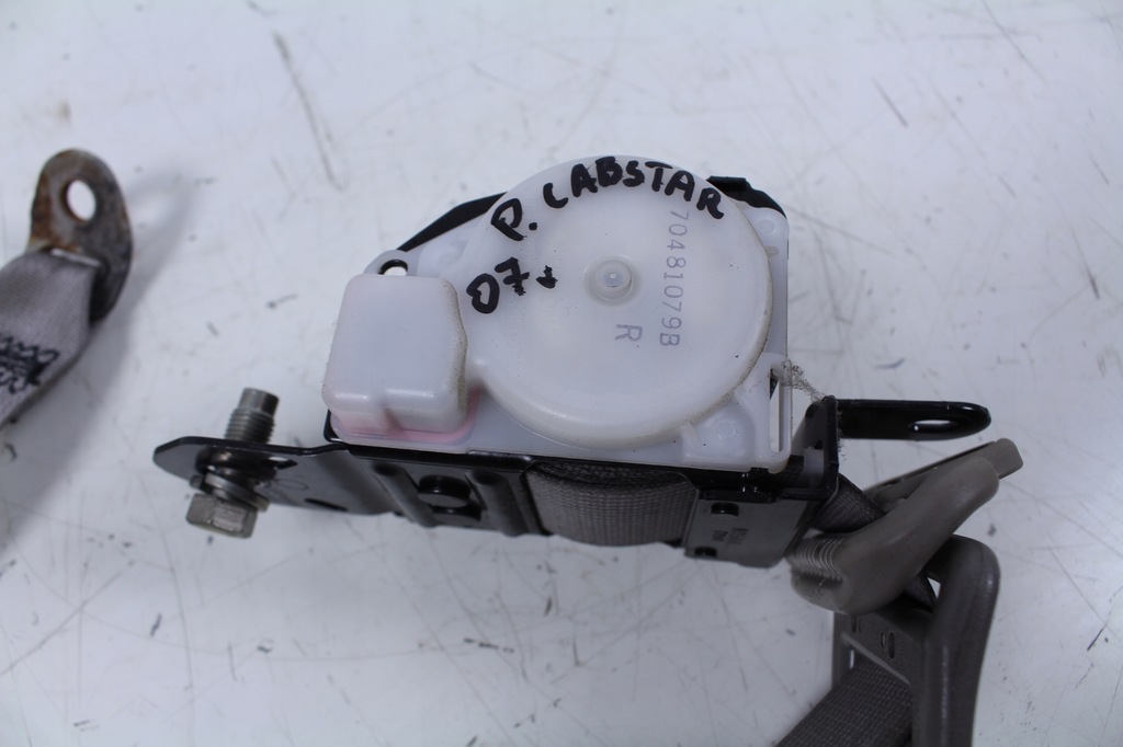 фото №3, Pas безопасности правый nissan cabstar 07r,