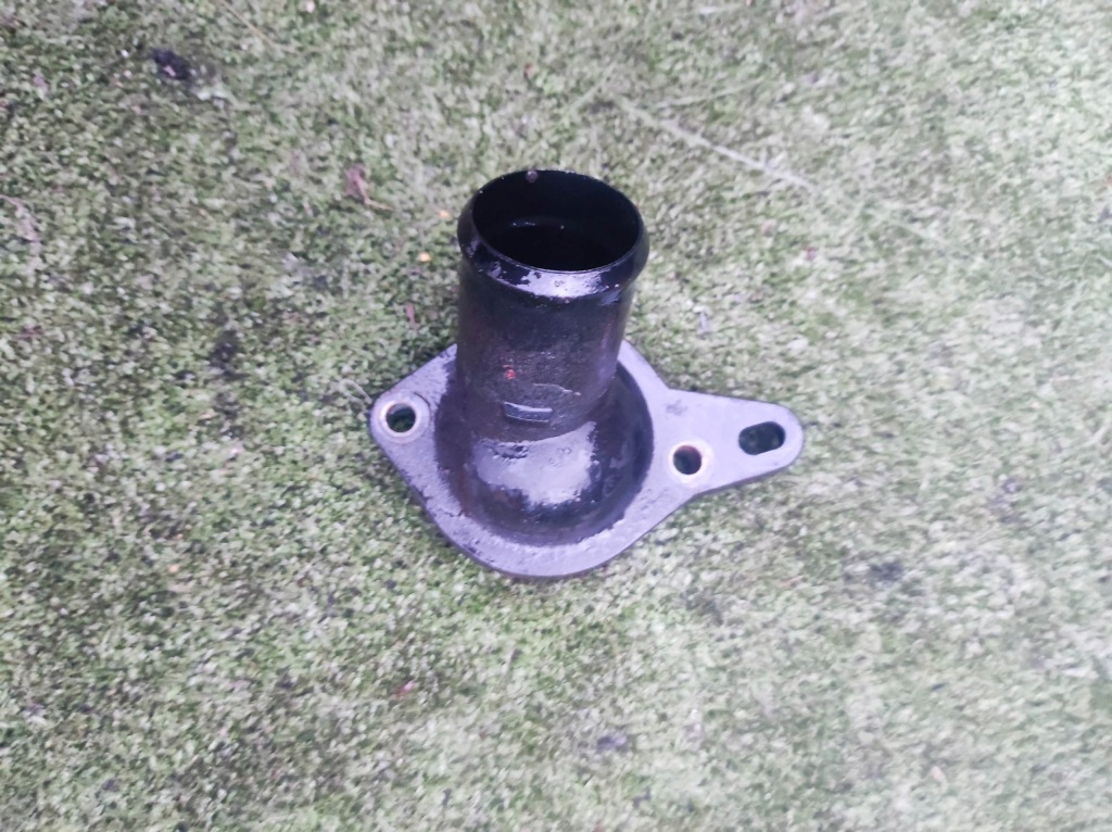 фото №1, Smart forfour for four i 1 корпус патрубок термостата wody