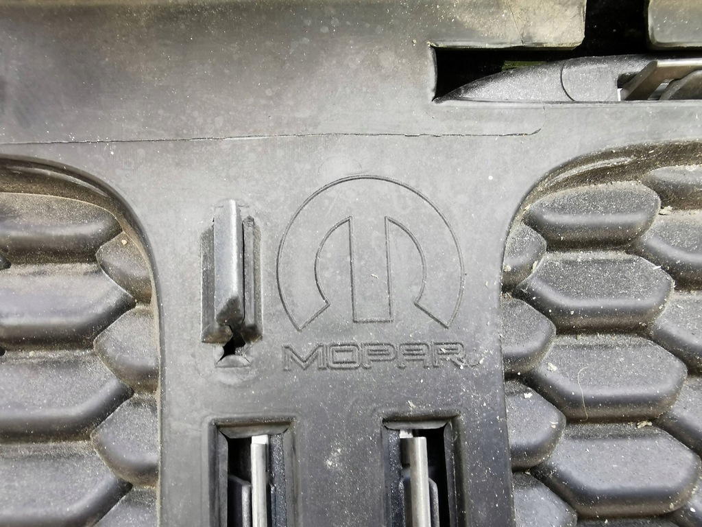 фото №16, Jeep renegade 14-18 решётка радиатора решётка радиатора бампера передний перед 735587827