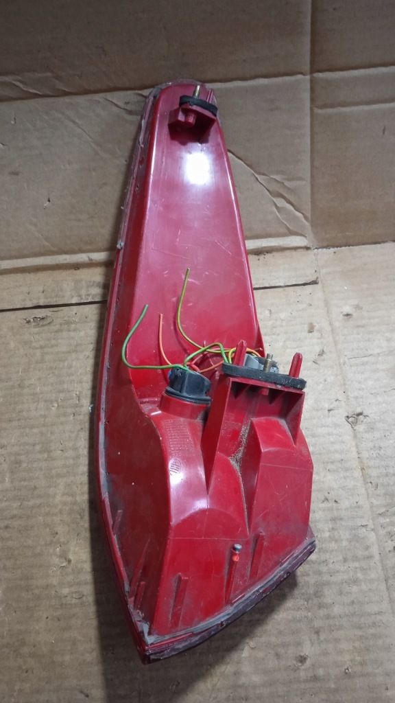 фото №3, Peugeot 607 i sedan лампа задняя правая