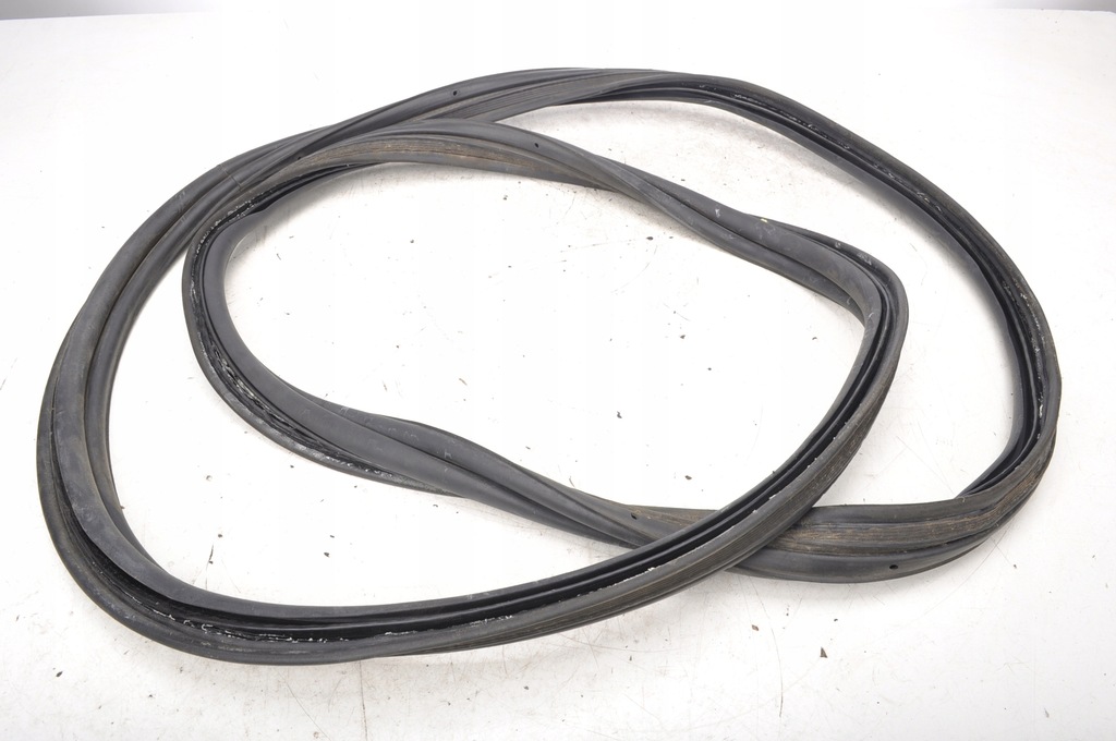 фото №1, Maserati ghibli iii прокладка кришки багажника