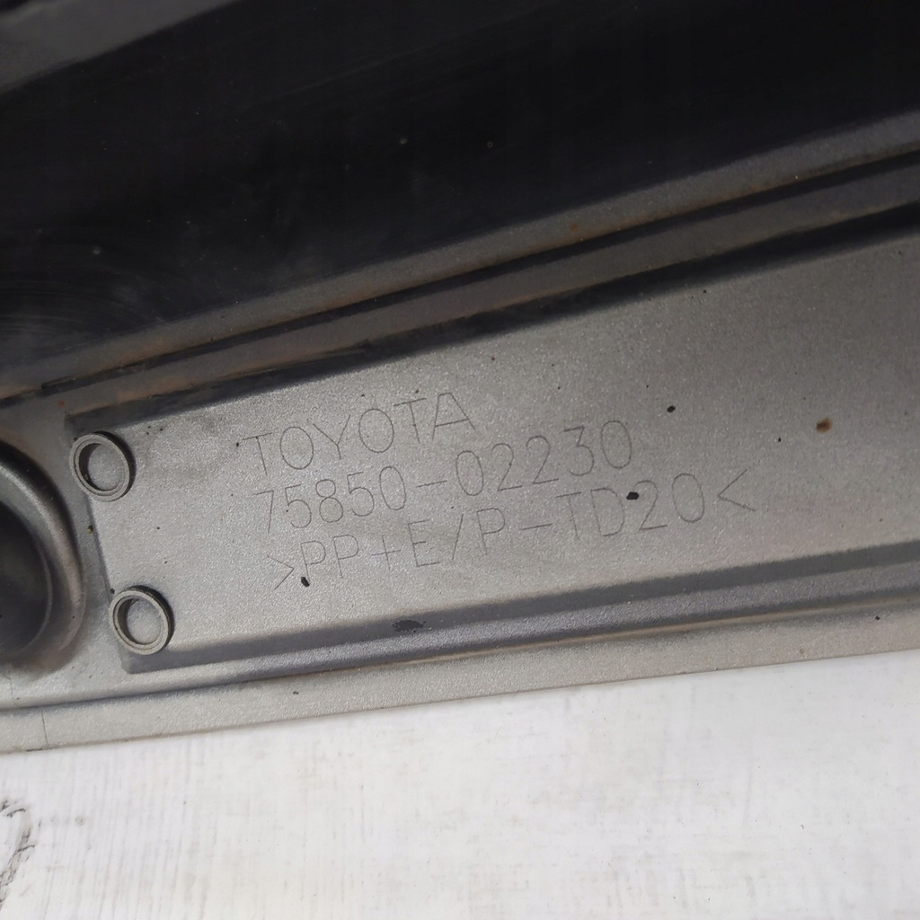 фото №12, Toyota corolla e21 sedan молдинг порог накладка правая 75850-02230