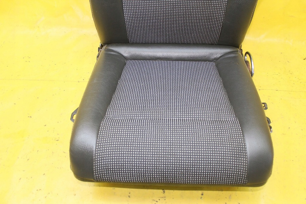 фото №4, Сиденье левый задняя задний 3 ряд zafira b