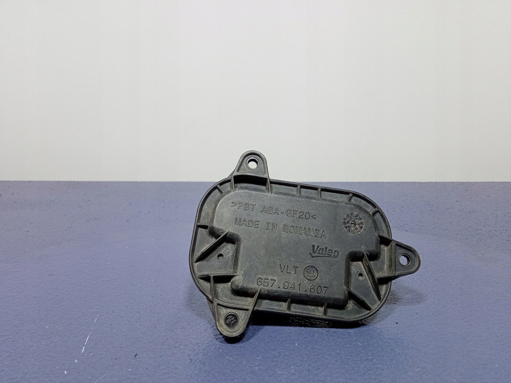 фото №1, Skoda scala 19- преобразователь модуль led 7pp941597d