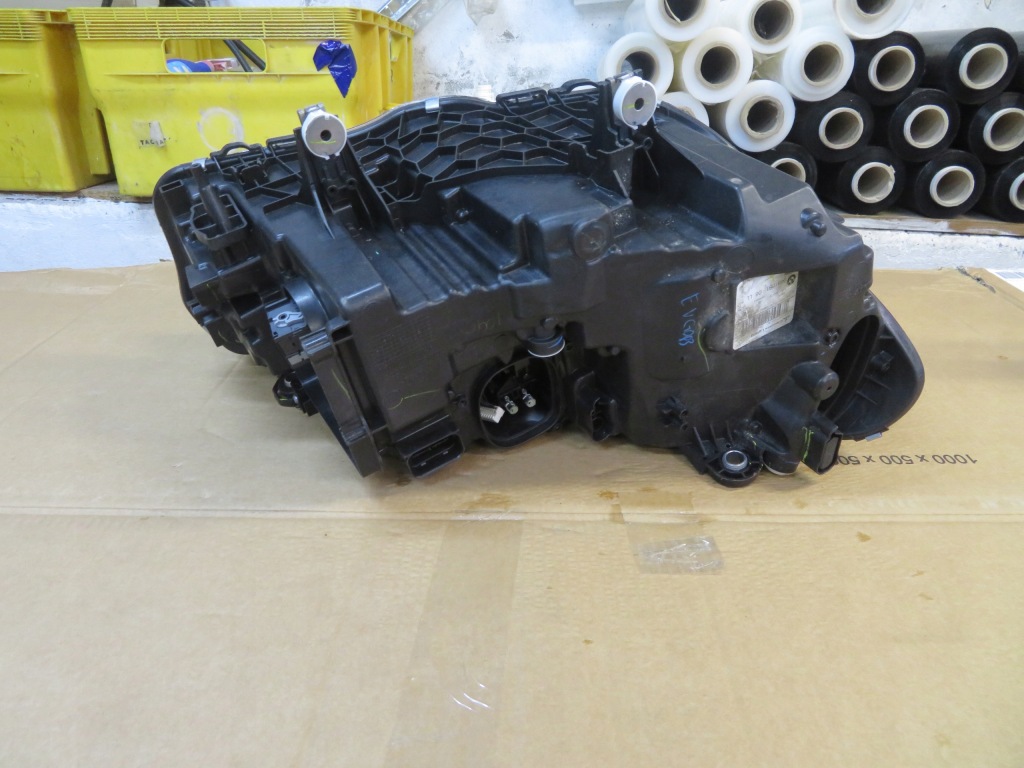 Bmw x3 g01 x4 g02 18-21 лампа адаптивный led 9491681-06 Оригинал