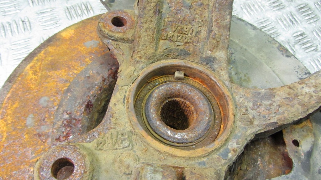 фото №7, Volvo xc60 поворотный кулак правая перед 08-13