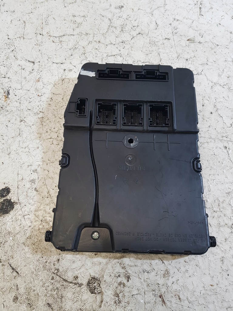 фото №1, Renault megane ii 02-06 коробка запобіжників 8200306435