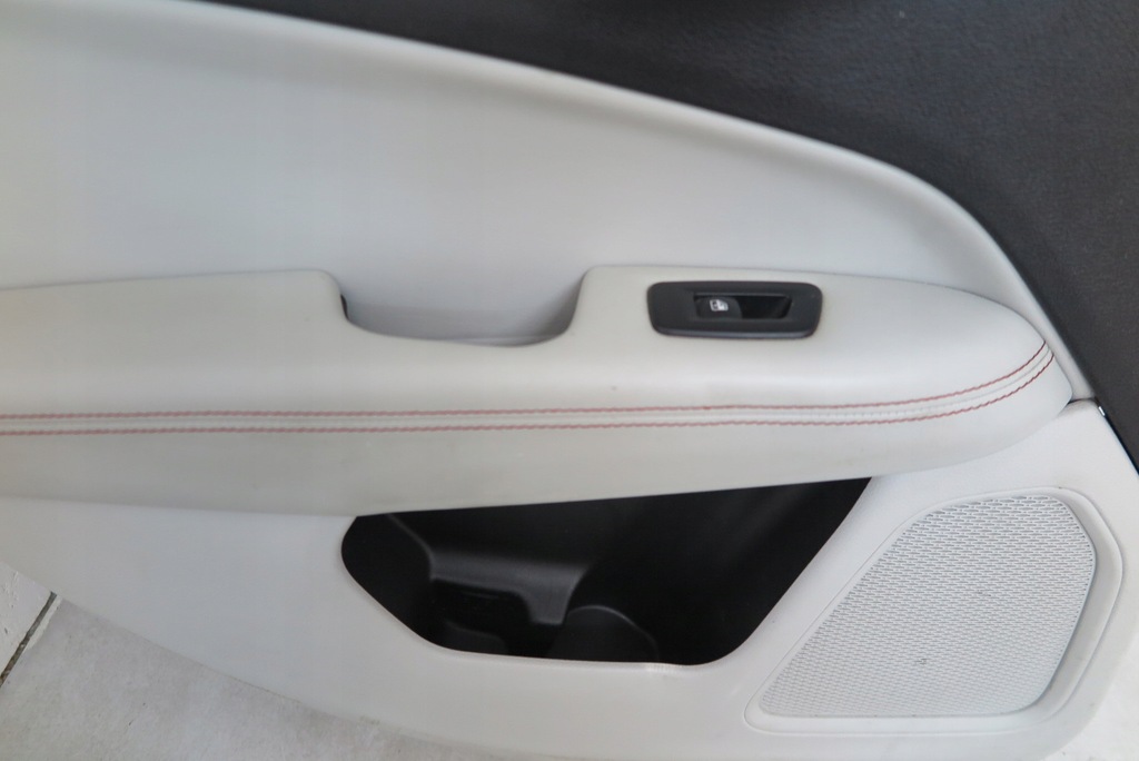 фото №2, Обшивка дверь левый задняя jeep compass ii