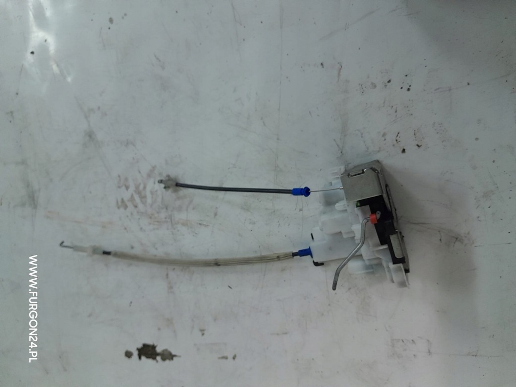 Купити Замок двері правий перед fiat doblo opel combo 10- 51810883