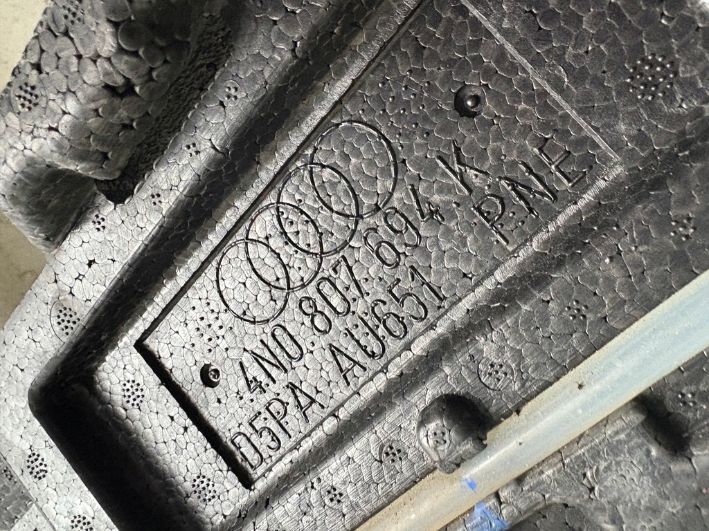 фото №8, Audi a8 d5 абсорбер з датчиками пішоходів 4n0807694k gielda