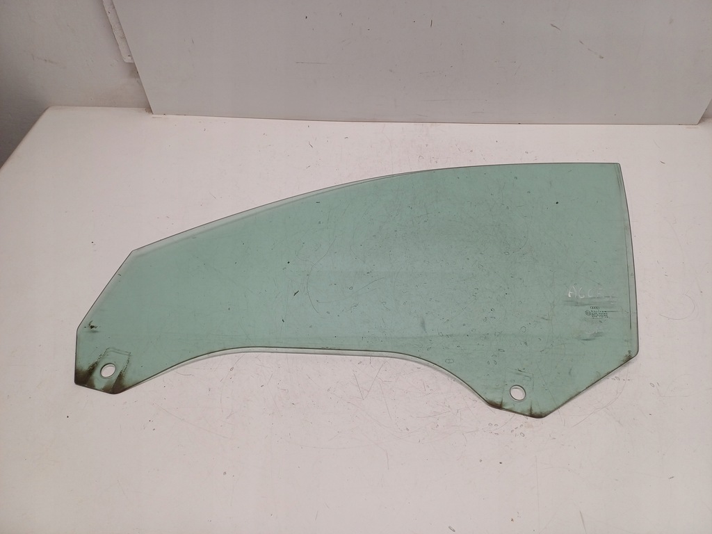 фото №1, Audi a6 c5 97- стекло левая перед ...7