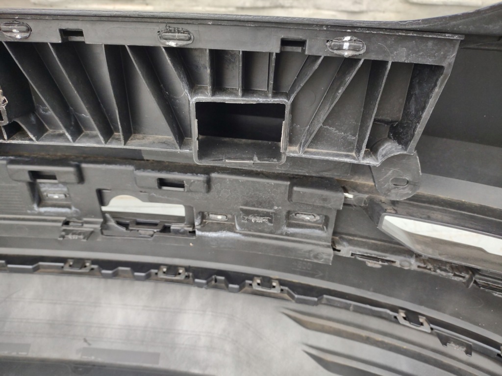 Бампер задній задній audi e-tron звичайний 4ke 18- 4ke807511 в Україні