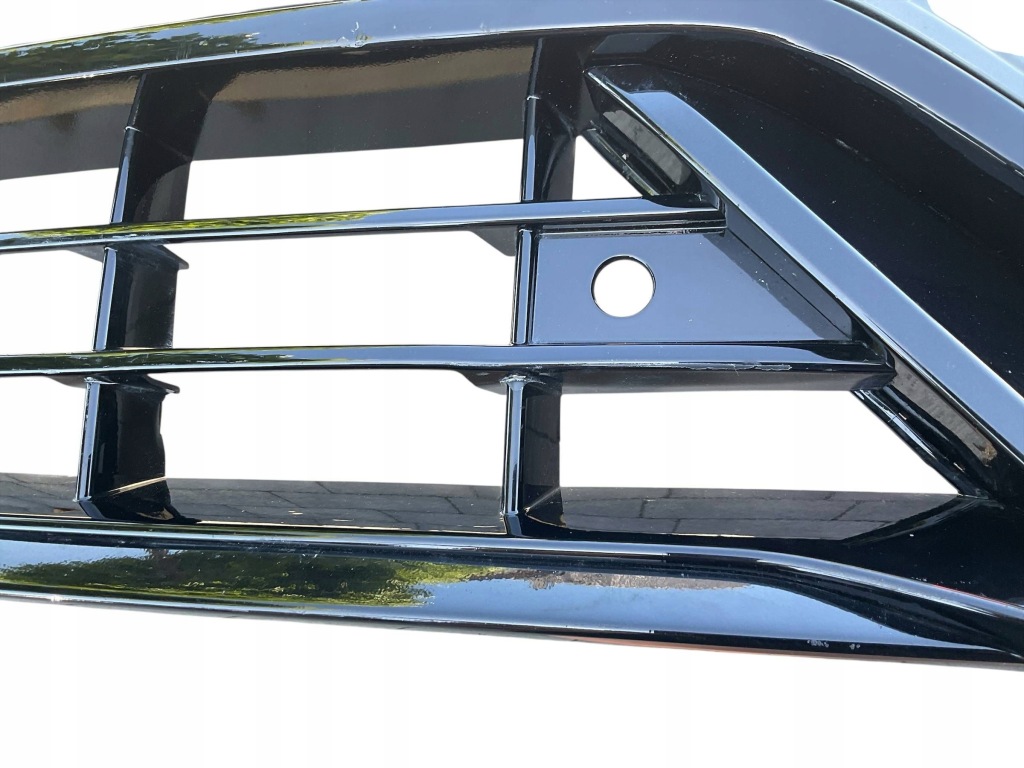 Бампер, решітка , решітка радіатора, ґрати volvo xc-90 рестайлінг  r-design 276. Недорого