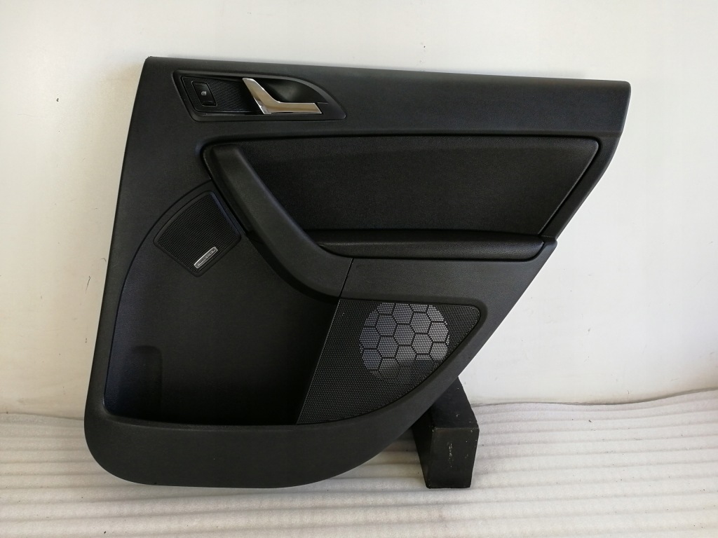 фото №1, Skoda yeti оббивка обшивка двері правий задня 5l0