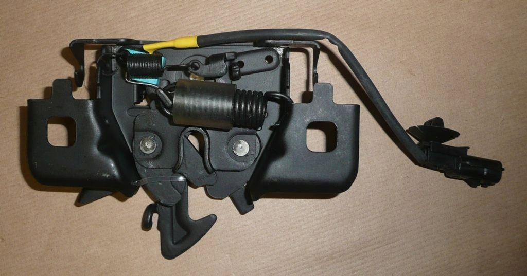 фото №2, Замок капот r captur, clio iv,trafic iii 656011705r af