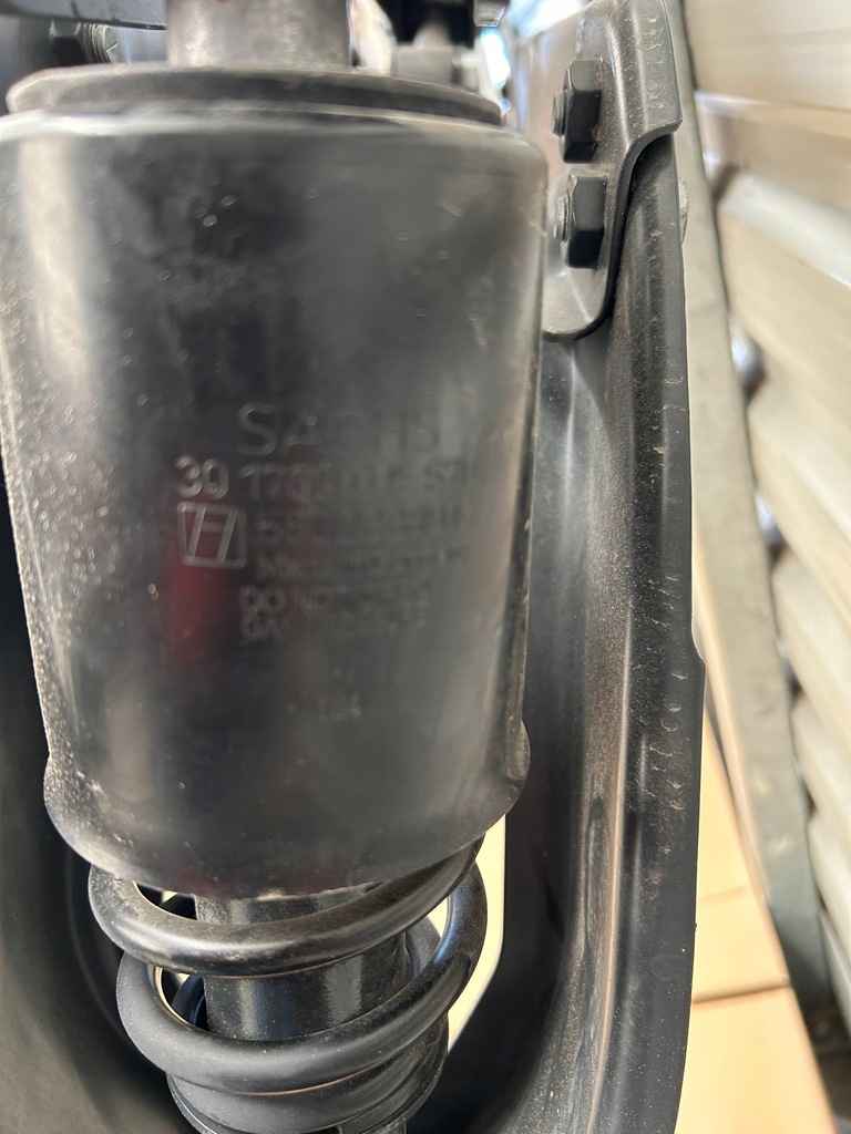 фото №6, Підвіска кабіни водія iveco s-way + амортизатори nowe оригінал