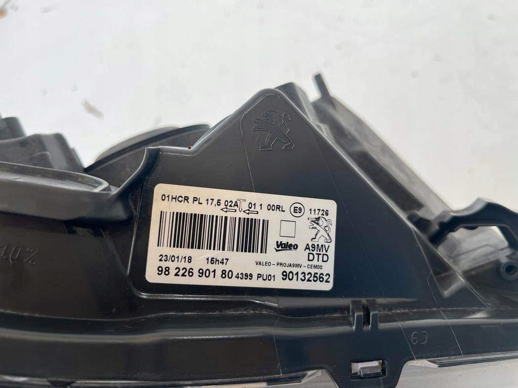 фото №6, Peugeot 208 lift лампа правый перед 9822690180