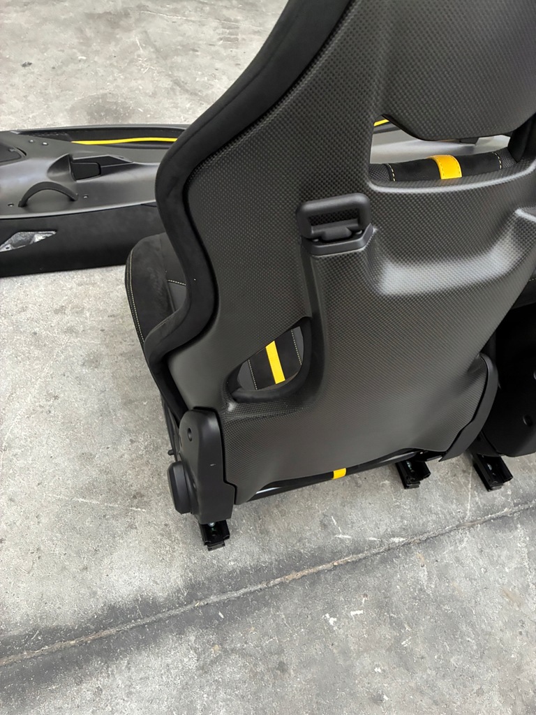 фото №11, Ferrari 488 pista f142 набір сидіння решітка карбон салон jak nowe