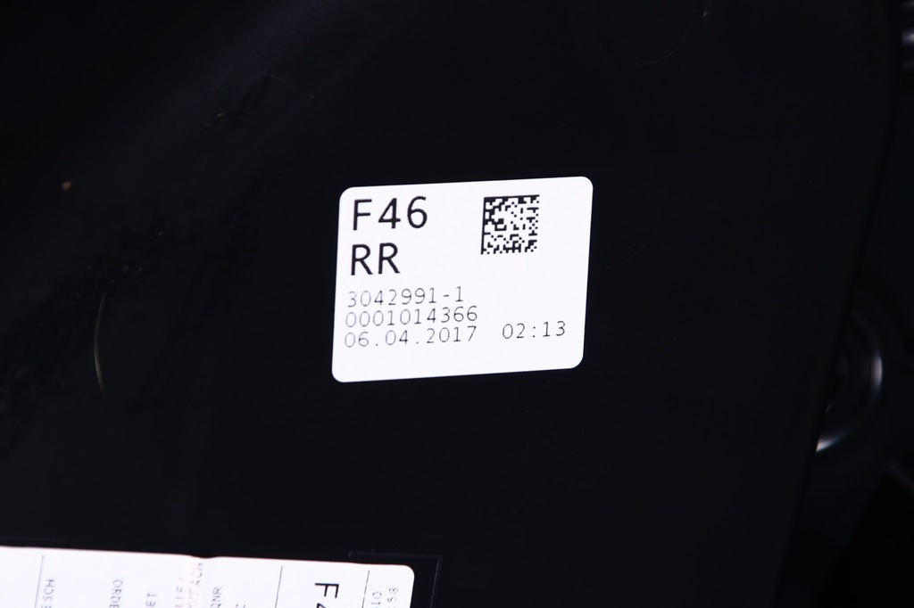 фото №6, Bmw 2 f46 обшивка оббивка двері правий задня задня