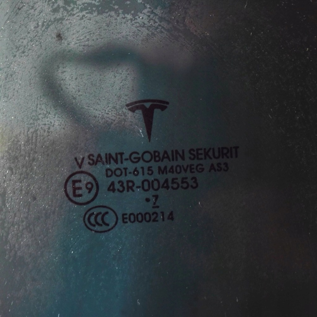 Tesla model x 2017 левая сторона стекло дверь задних Недорого